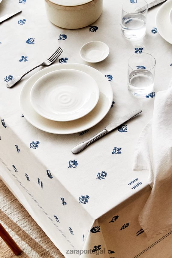 toalha de mesa bordada com flores unissex Zara azul Z2080L1676 acessórios