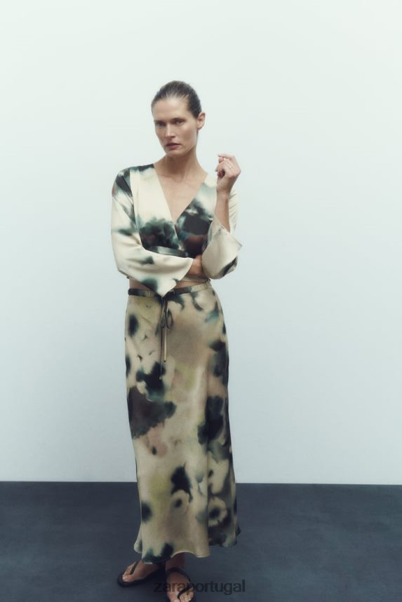 Saia midi com estampa tie dye e efeito cetim mulheres Zara multicolorido Z2080L701 roupas